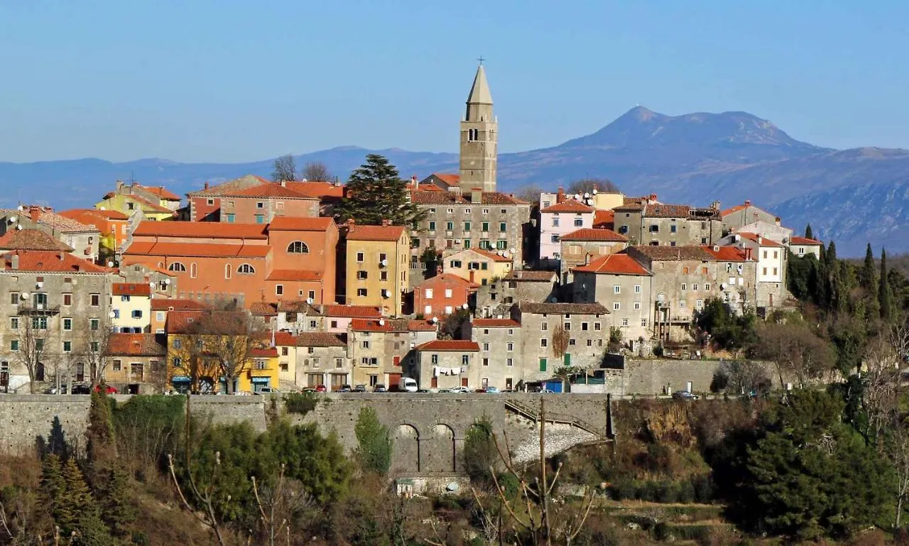 Apartment In Rabac 16698