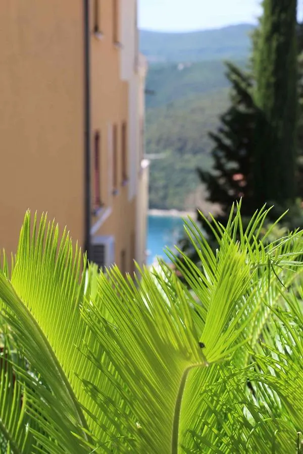 Apartment In Rabac 16698