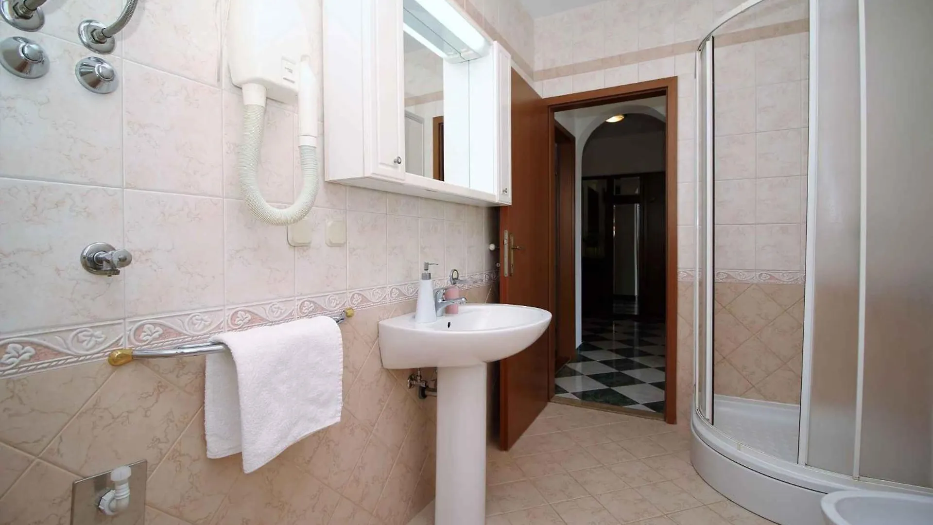 Apartment In Rabac 16698