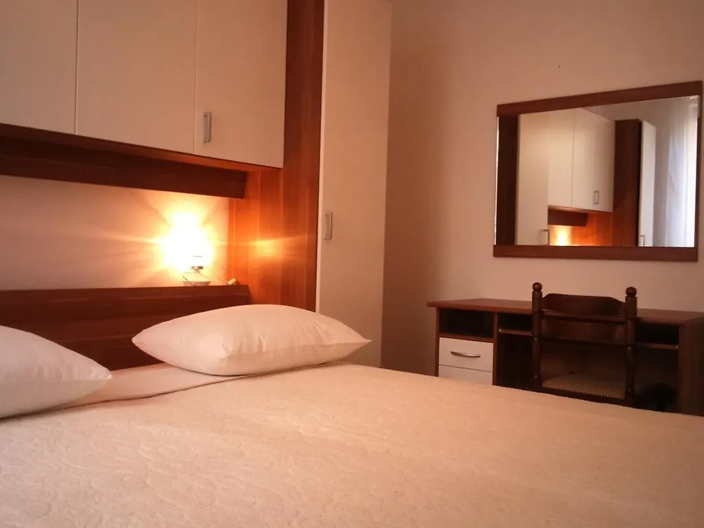 Apartment In Rabac 16698 Kroatien